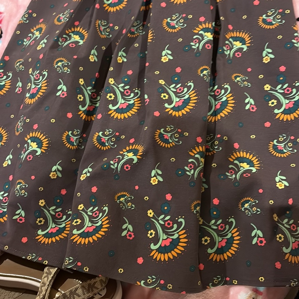 Dress - Picture 2 of 5